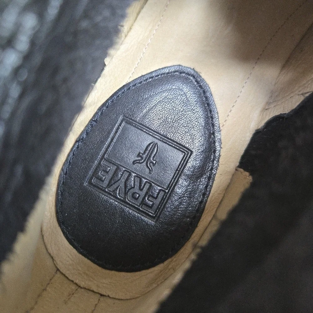 Frye Vintage Jillian Chukka Boots